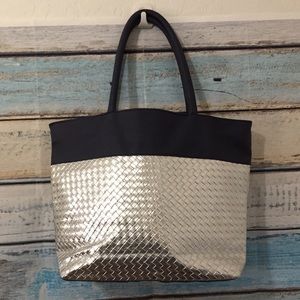 5/$10🛍️ Silver Dark Blue Bag Lined